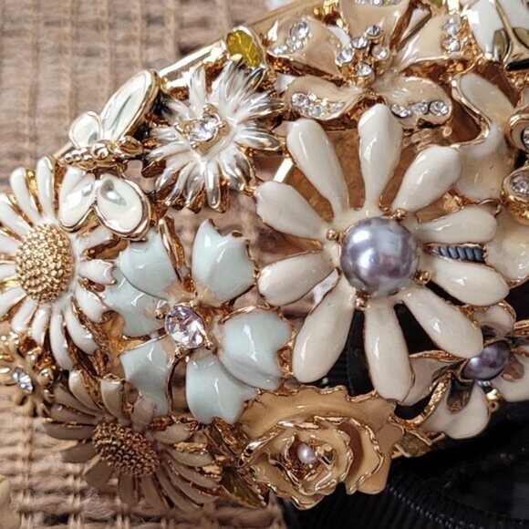 Kenneth Jay Lane Garden Party Bracelet - Picture 7 of 9